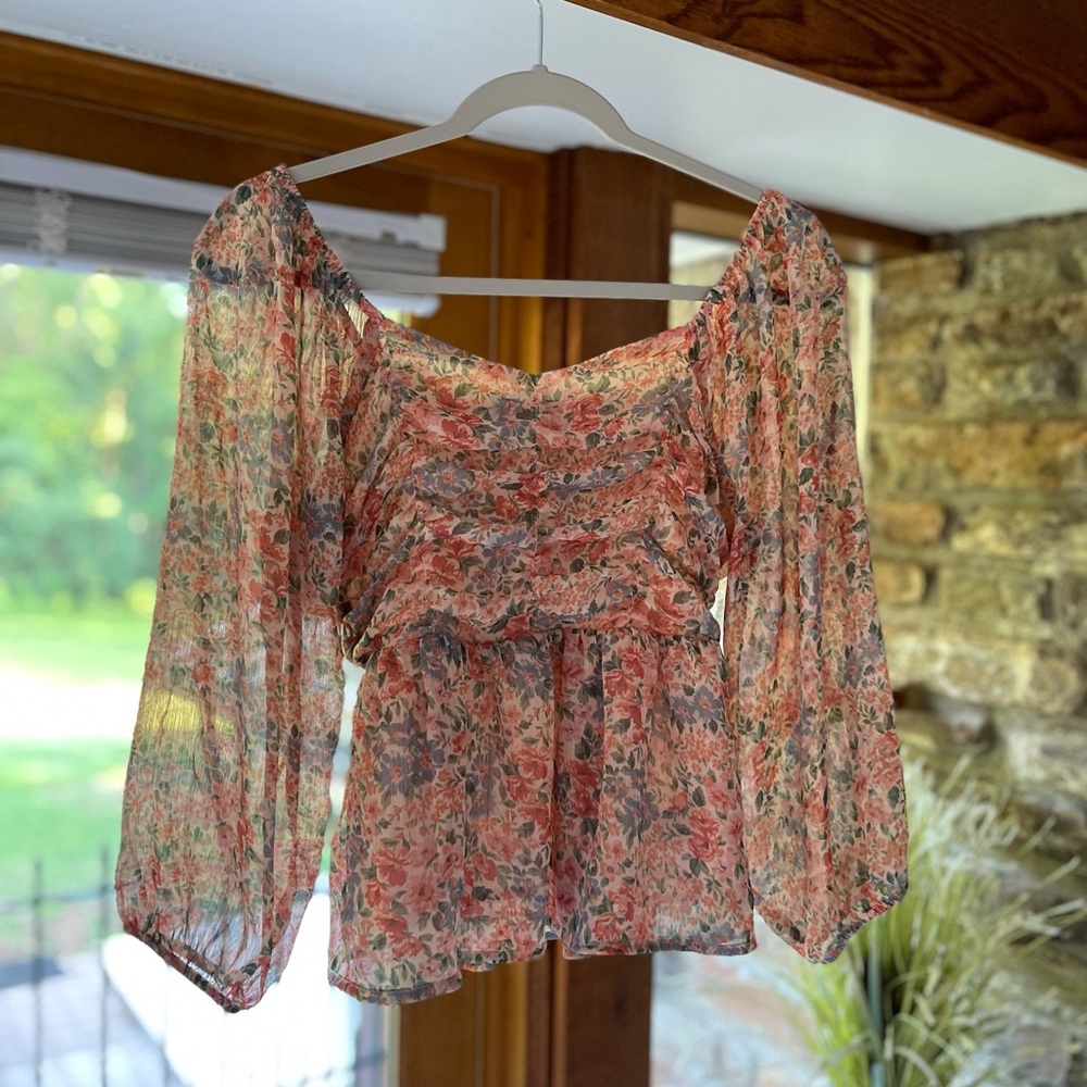 NWT - American eagle floral ruched top